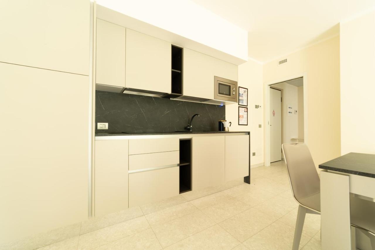 Yachting Aparthotel 4*